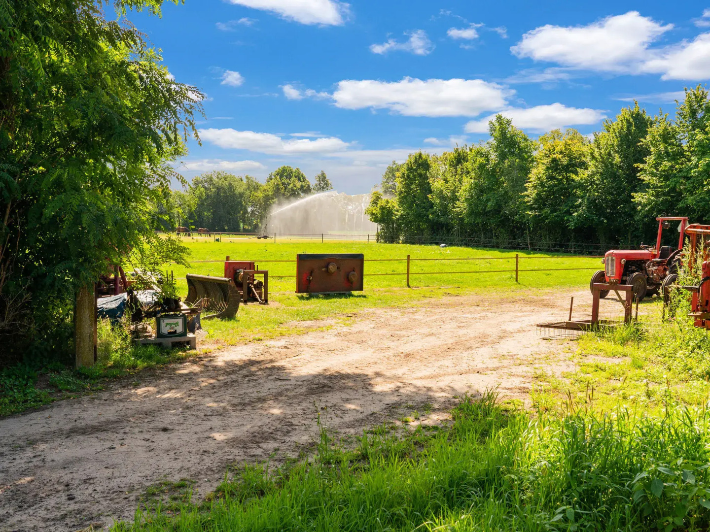 Lovely Wooden Chalet With Garden in Reutum
