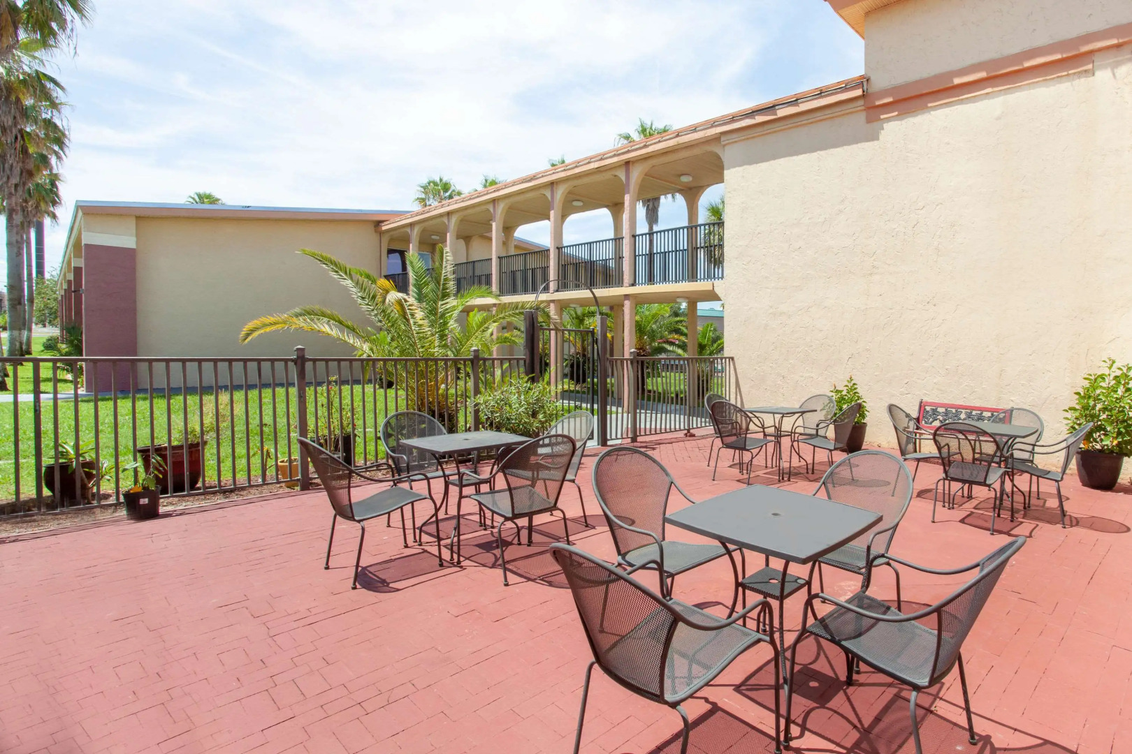 Ramada by Wyndham Davenport Orlando South