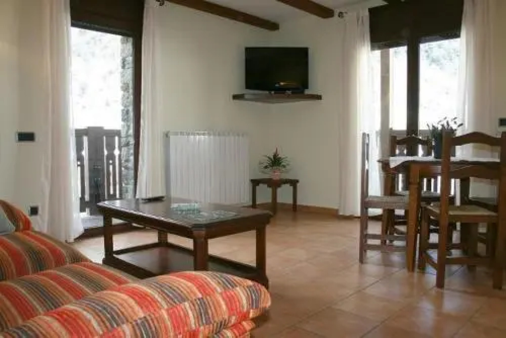 Apartamentos Les Picardes