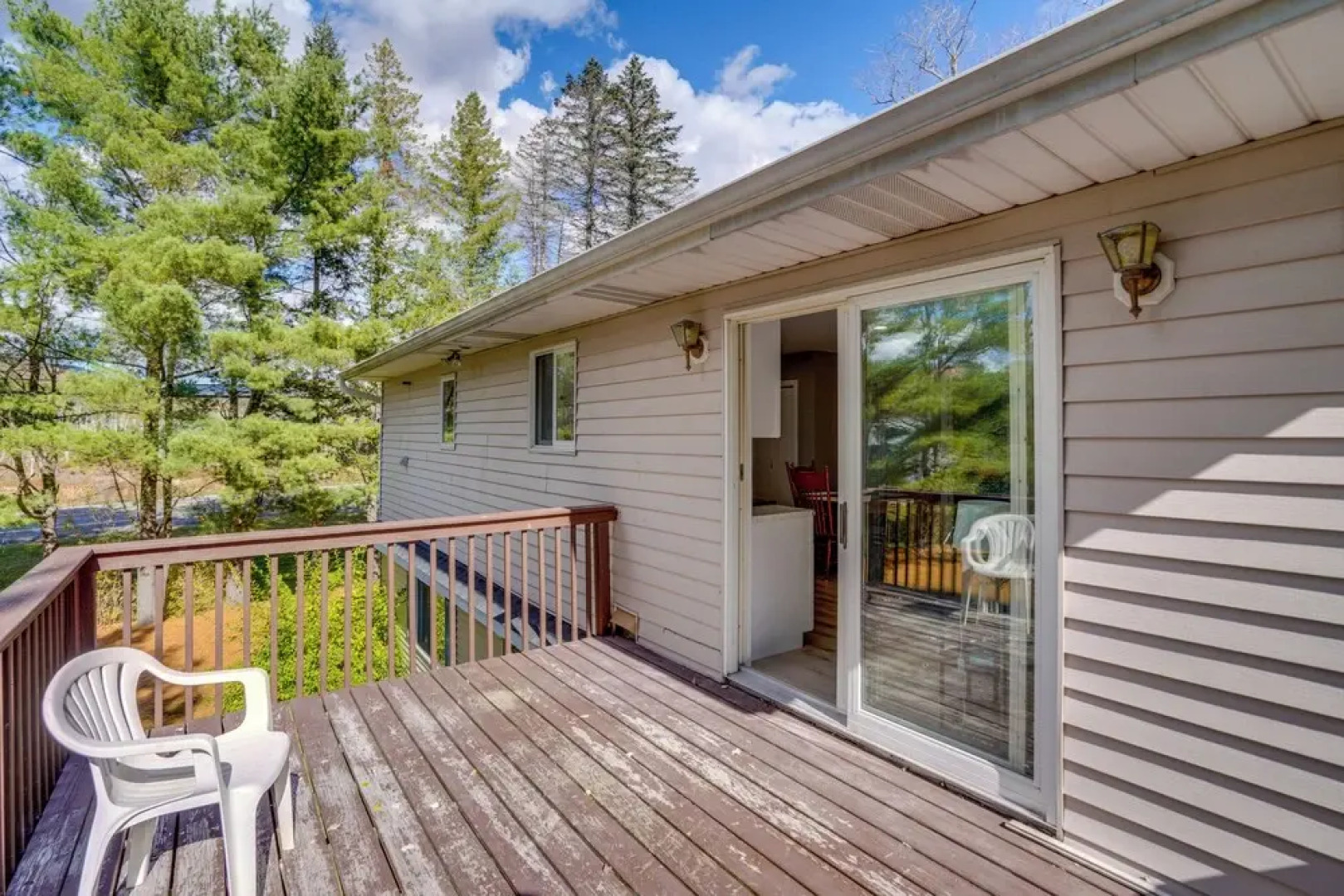 Relaxing Catskills Apt < 3 Mi to Windham Mountain!