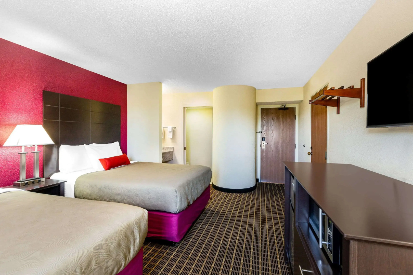 Baymont Inn & Suites by Wyndham Mukwonago