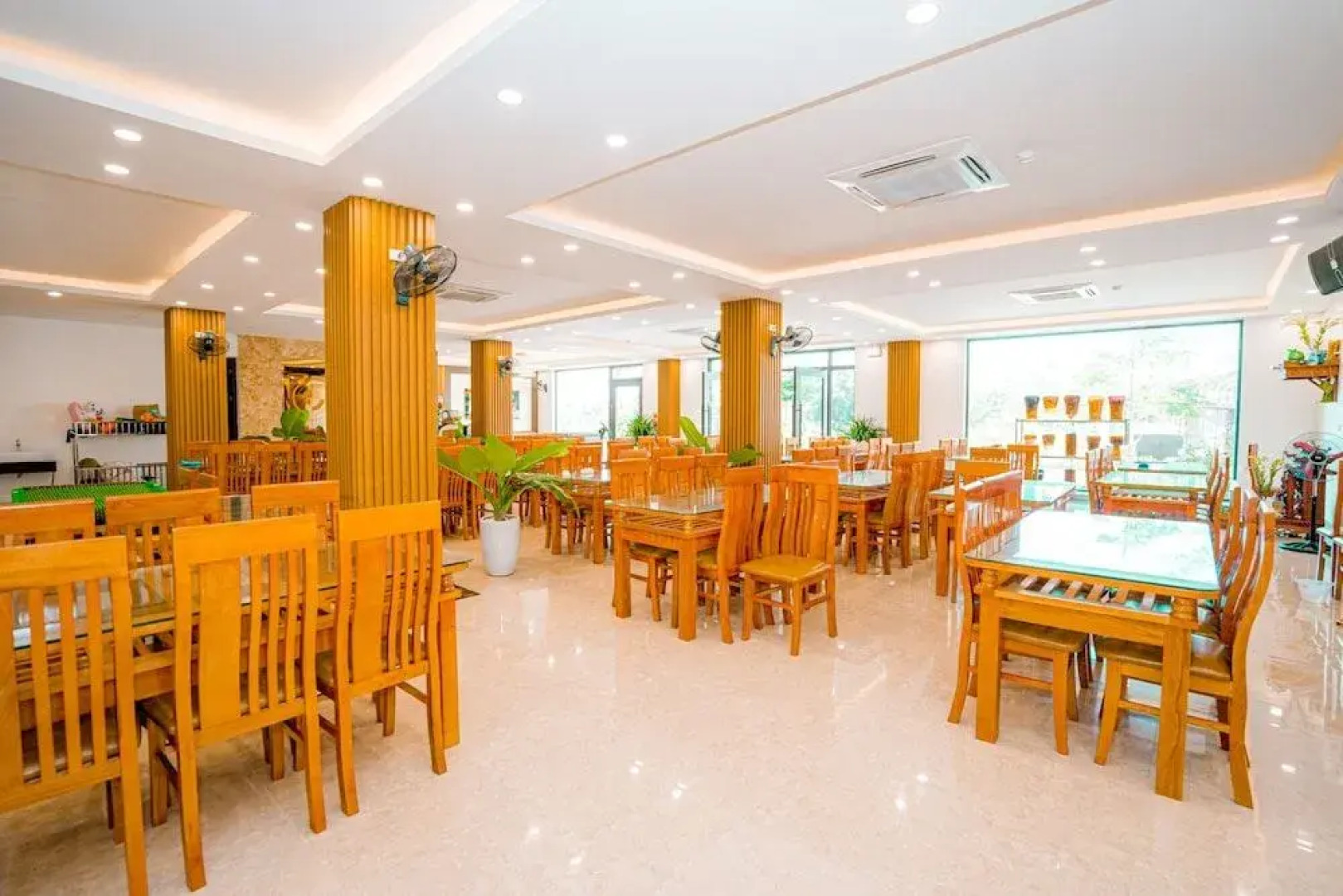 Quang Vinh Hotel