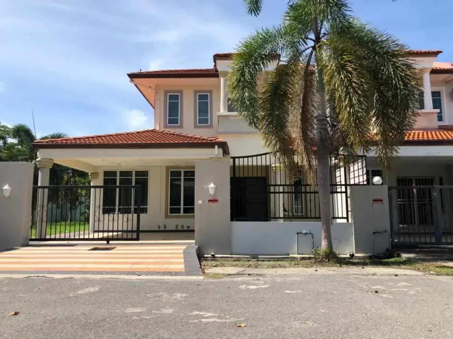 OYO 90342 Sena Home Homestay #828