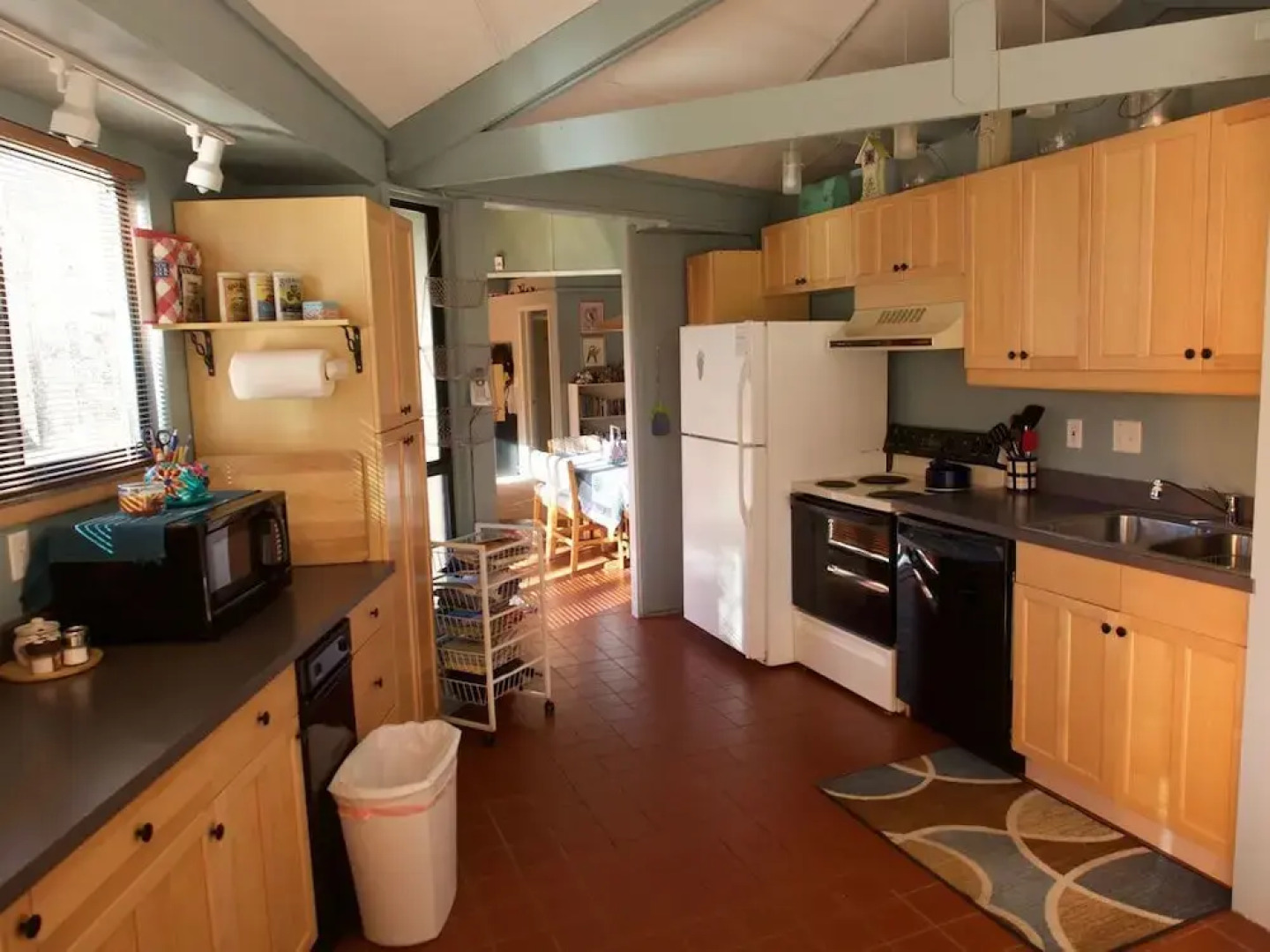 Treehouse Hot Springs - 5 Br Home