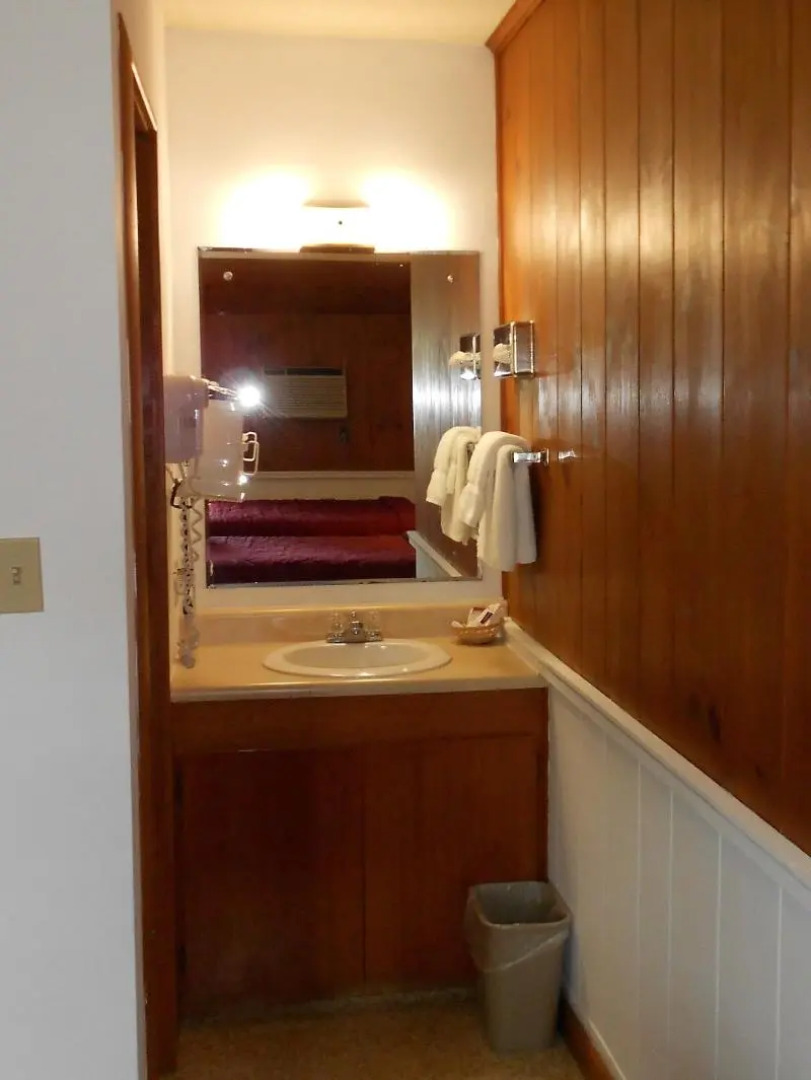 Stonybrook Motel & Lodge