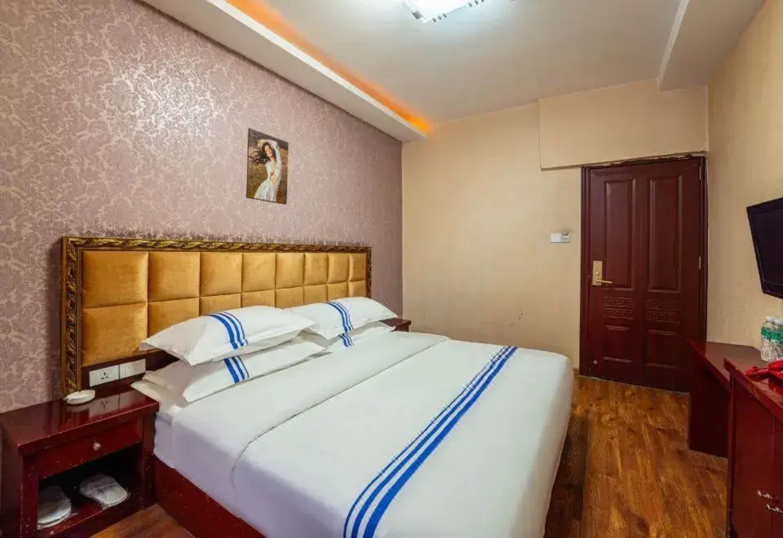 Donghao Hotel (Xichang tourism distribution center store)