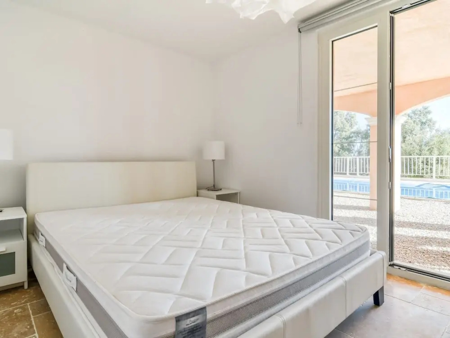 Plush Villa in Le Cannet-des-Maures with Private Pool