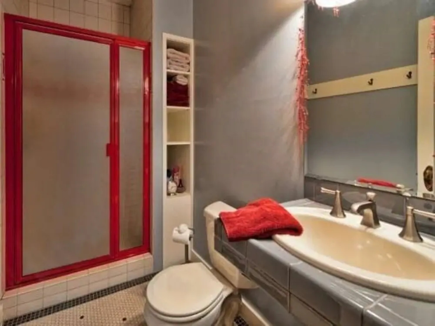 The Maxwell House Bed and Breakfast