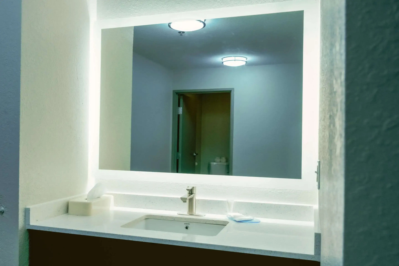 Clarion Pointe-Dillard near Blue Ridge Mountains