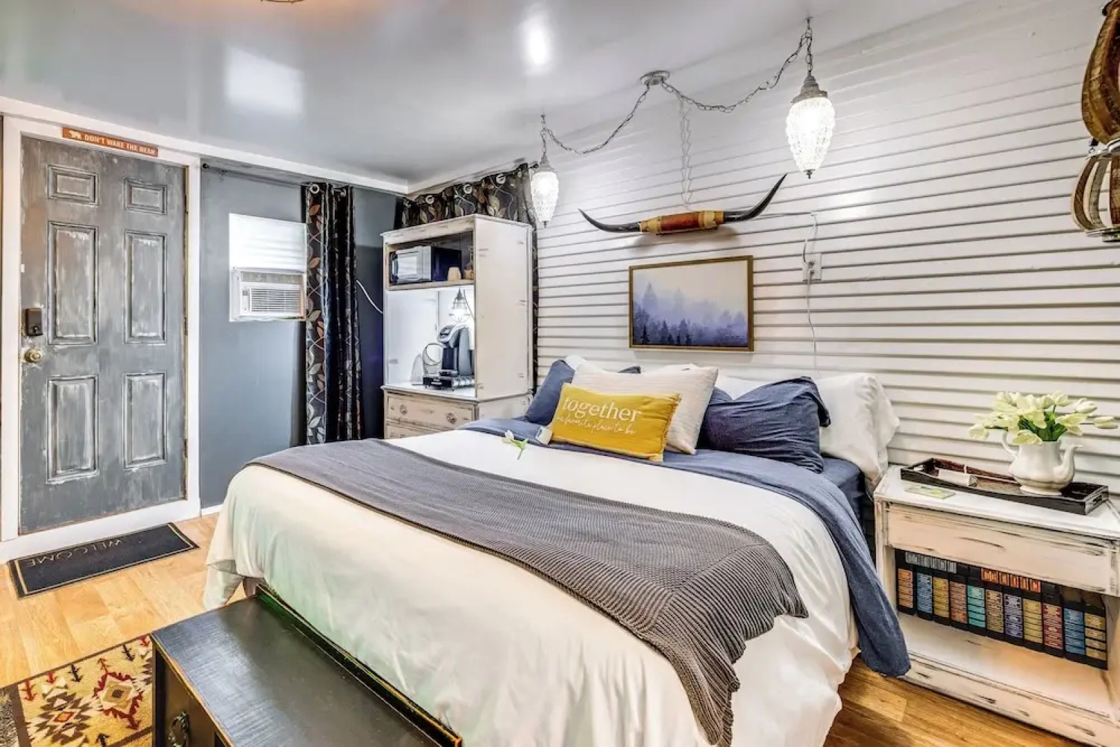 Las Animas Studio w/ Lush Backyard Paradise!