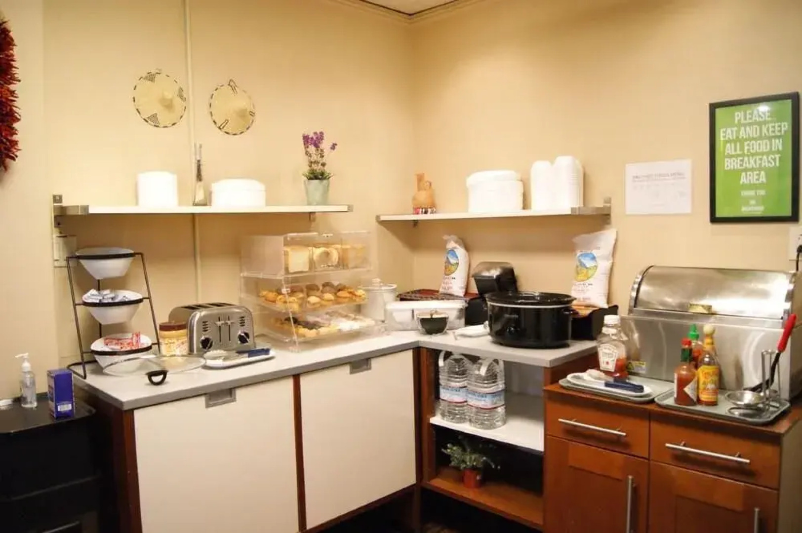 Americas Best Value Inn/brentwood Inn & Garden