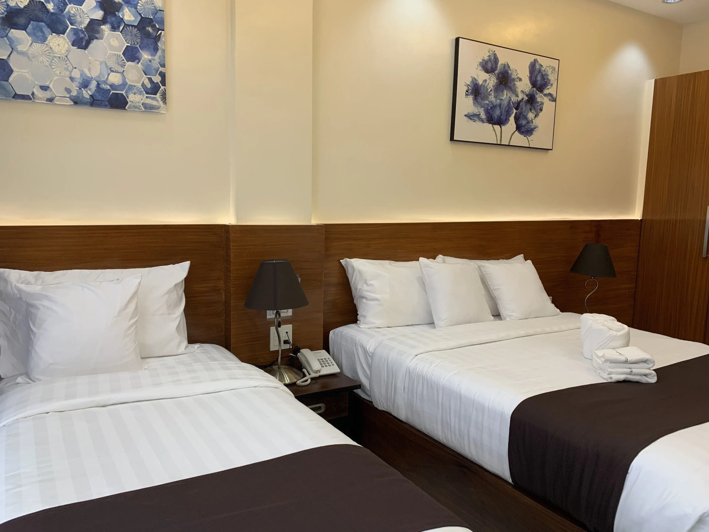 Villa MJ Maristela Beach Resort