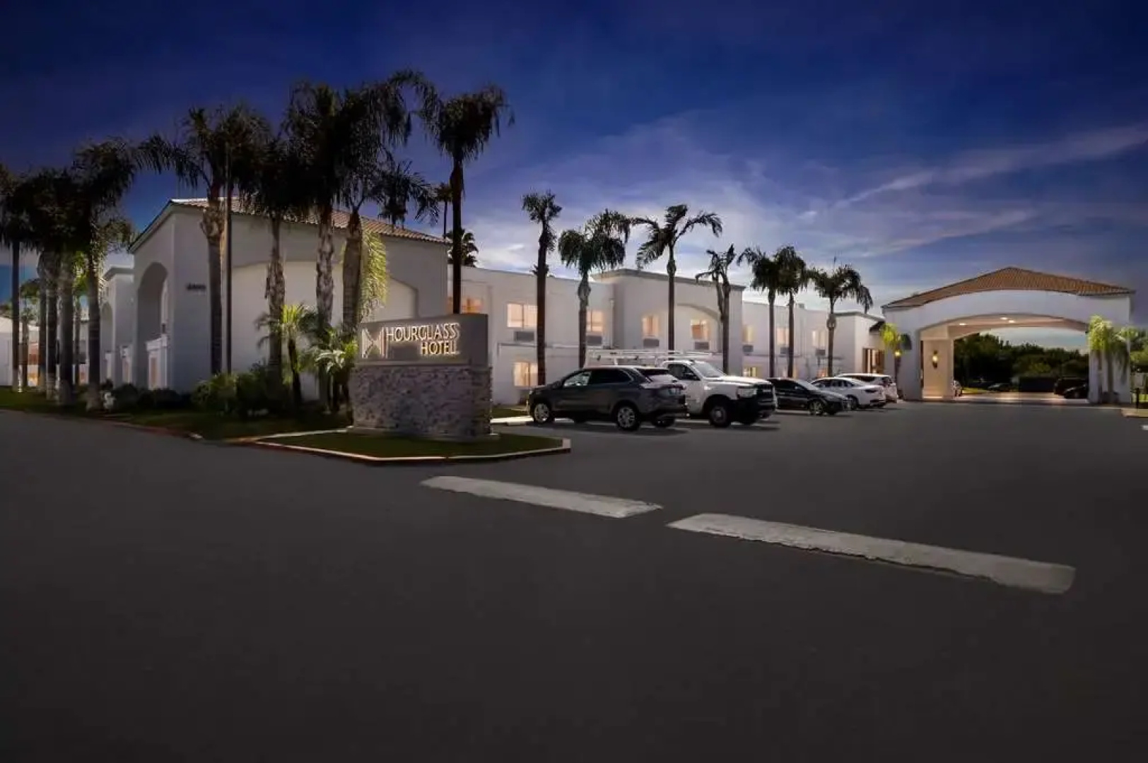 Hourglass Hotel, Trademark Collection by Wyndham