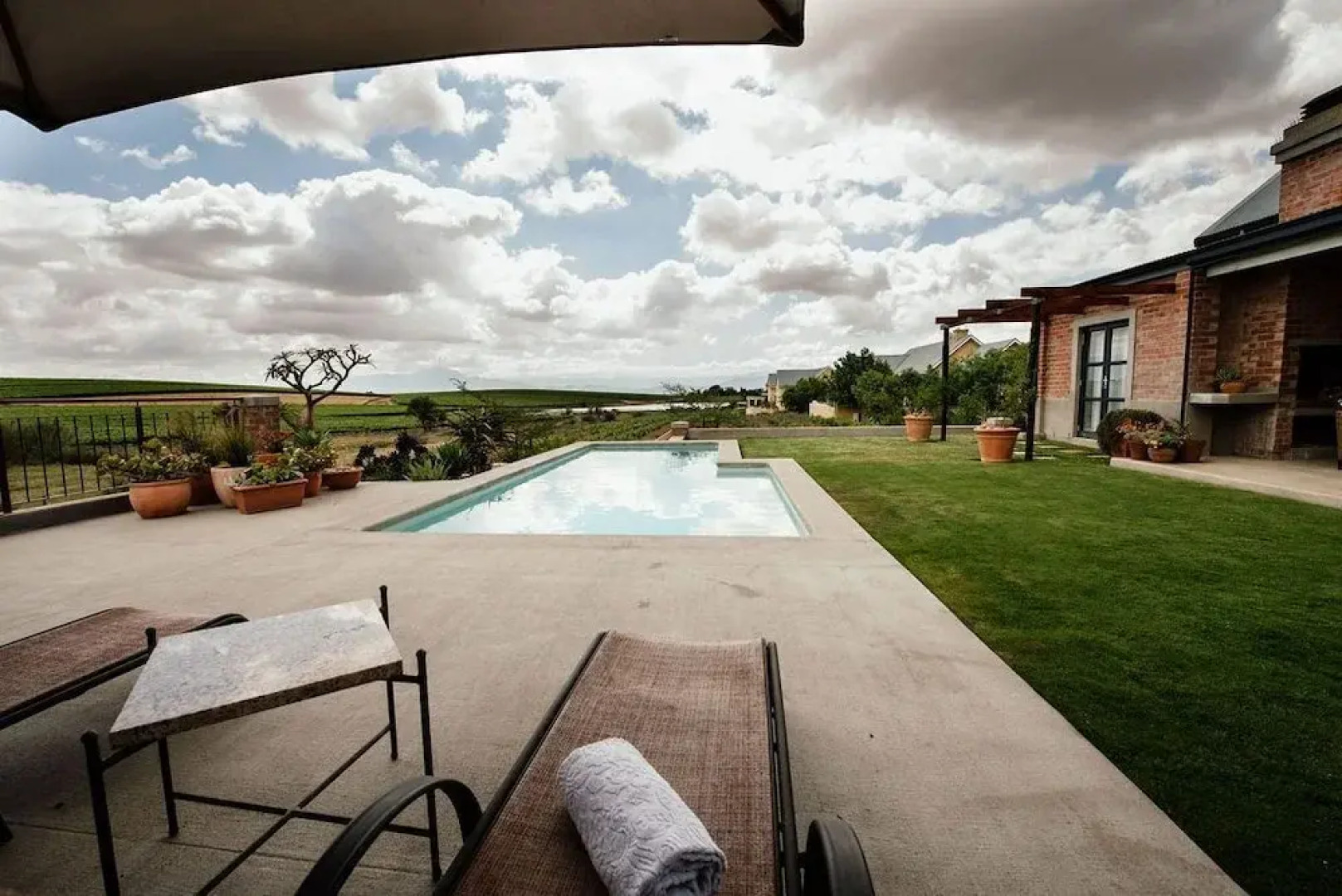 Vineyard Views Country House