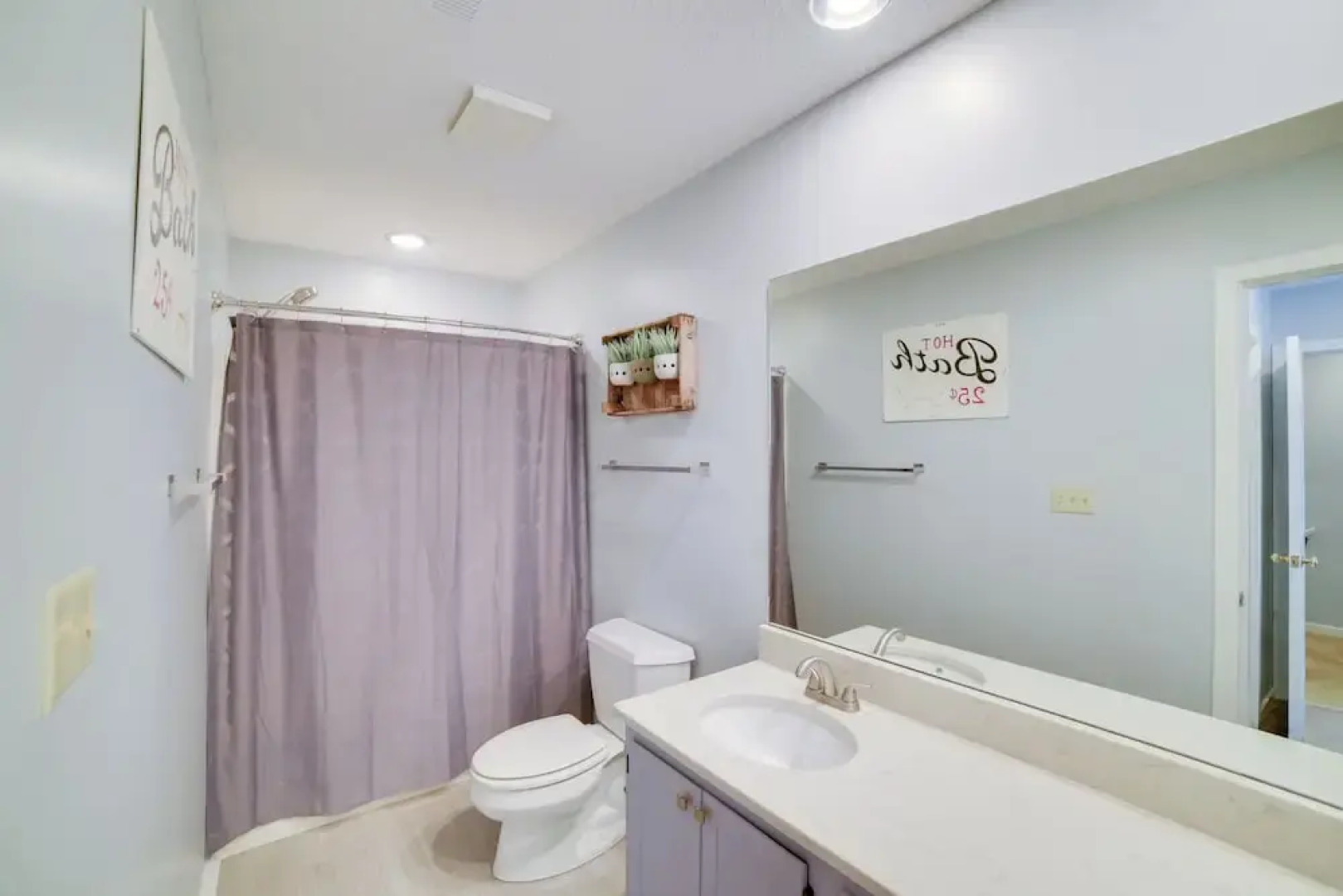 Lovely Condo w/ Deck, 1 Mi to Wintergreen Resort!