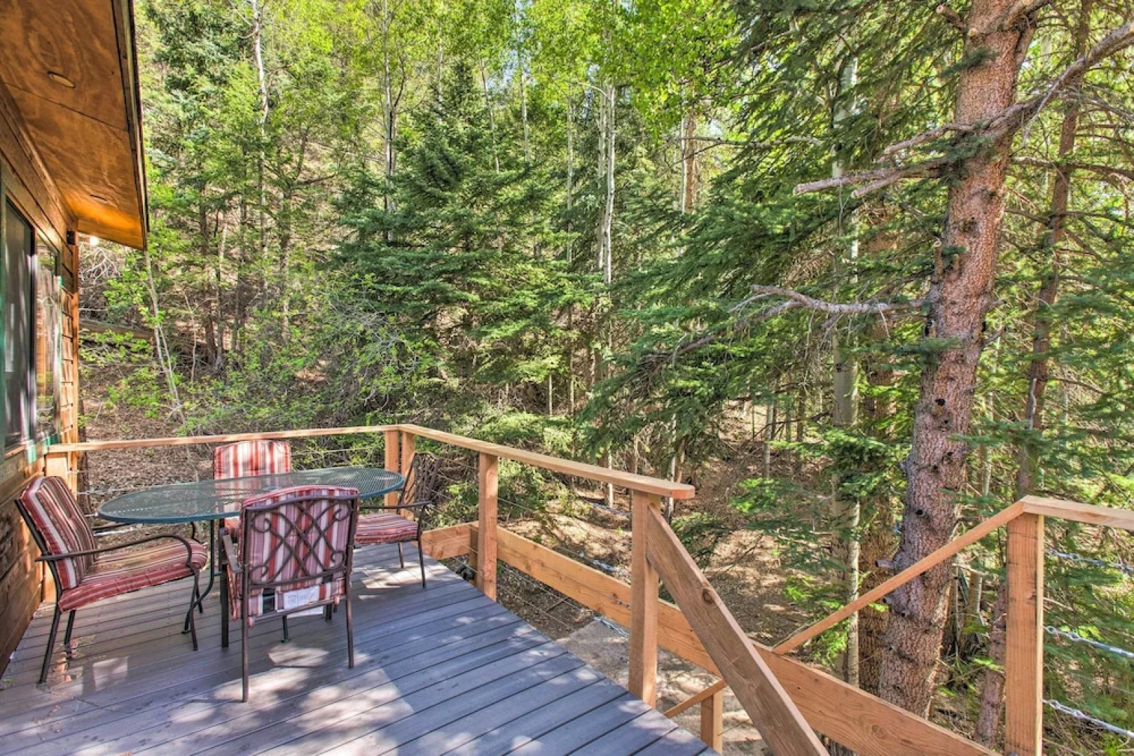 Chicago Creek B & B: 1 Mi to Mt Blue Sky!