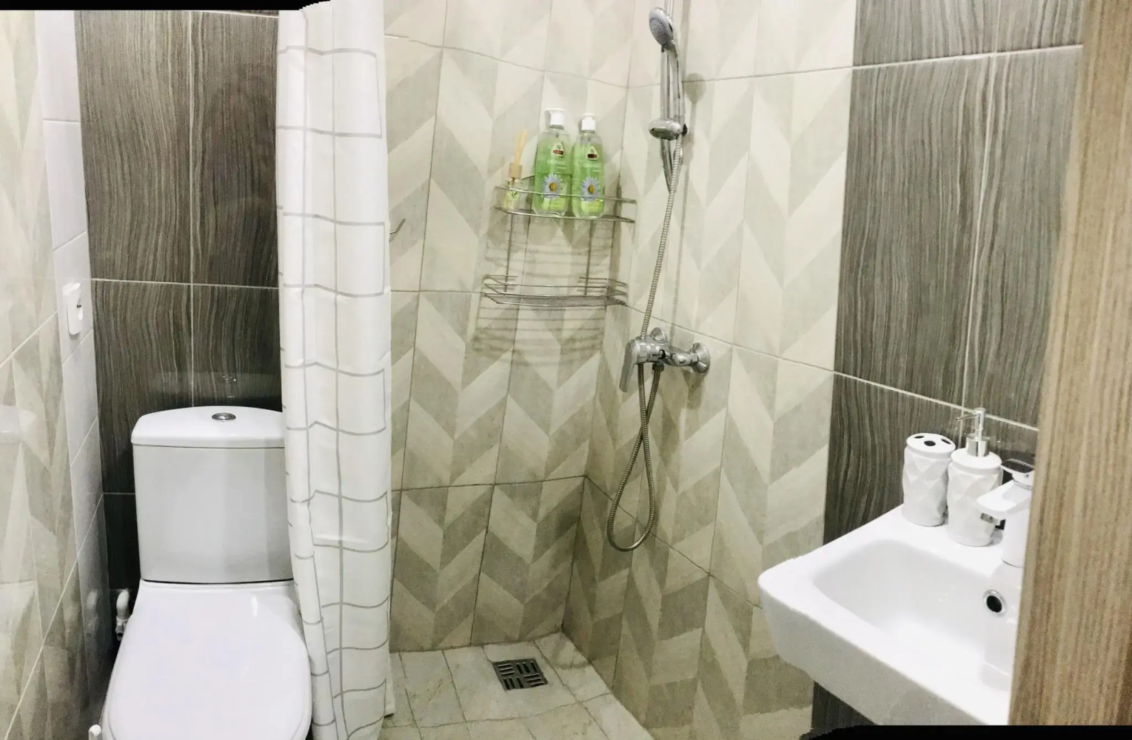 Апартаменты на улице Челюскинцев 30