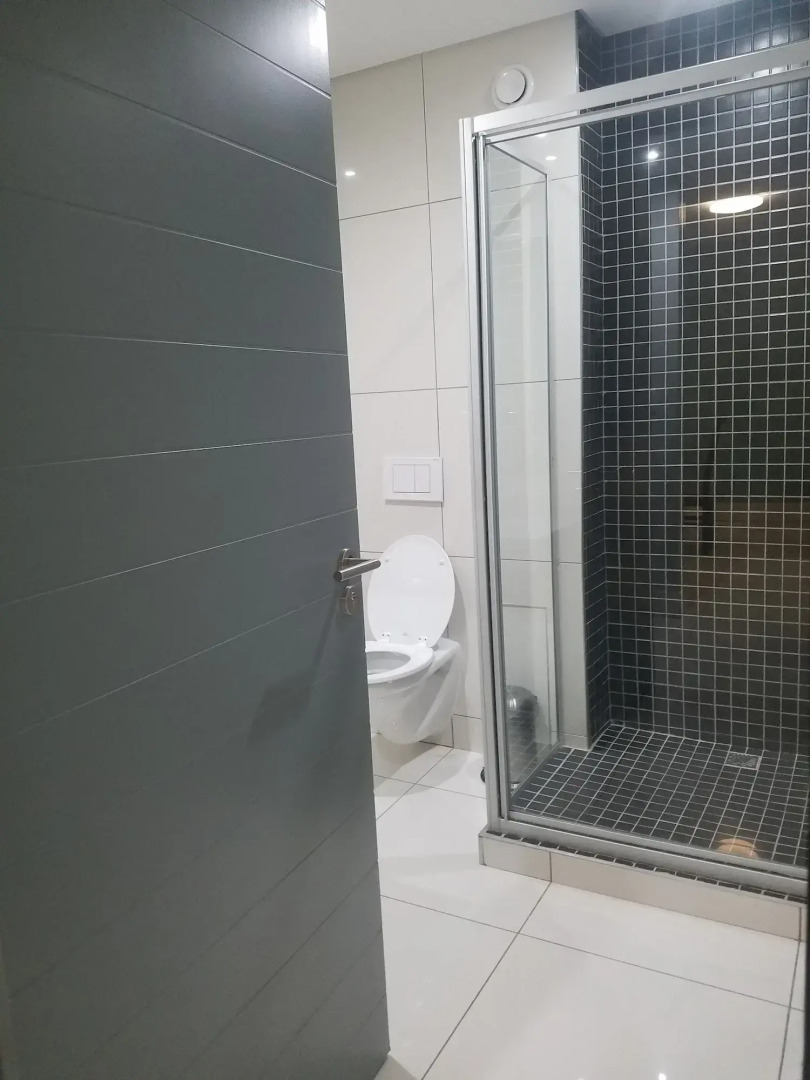 77 On independence Avenue