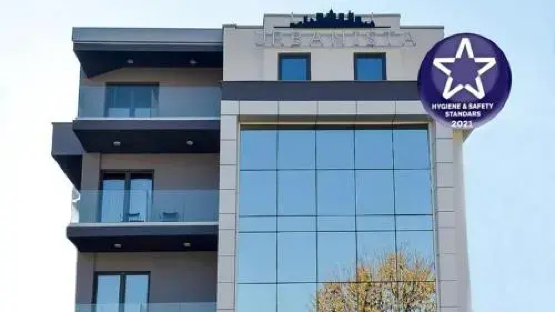 Urbanista Hotel And Bar