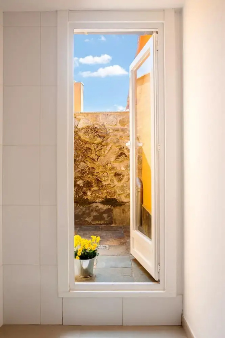 House With one Bedroom in Tui , With Terrace and Wifi Near the Beach