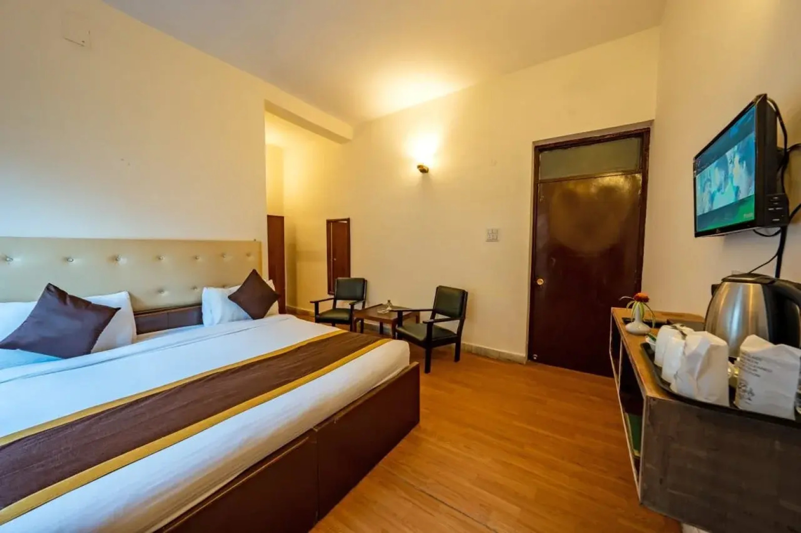 OYO 10959 Hotel Langdale Manor