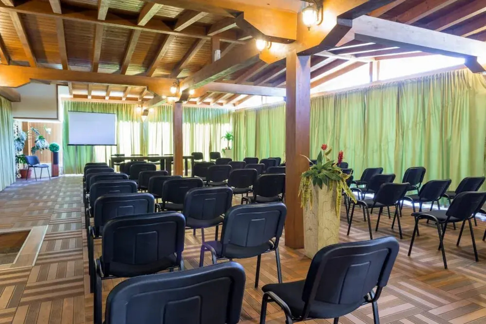 Green Wood Hotel & SPA