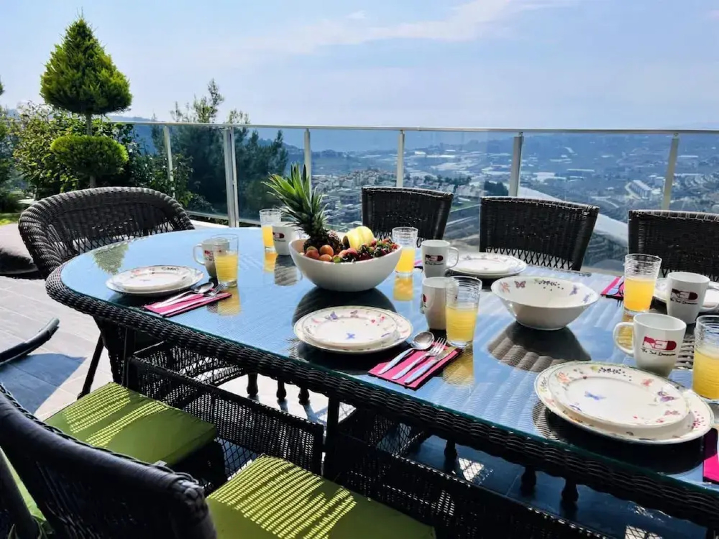 Villa With Private Pool and Terrace in Alanya