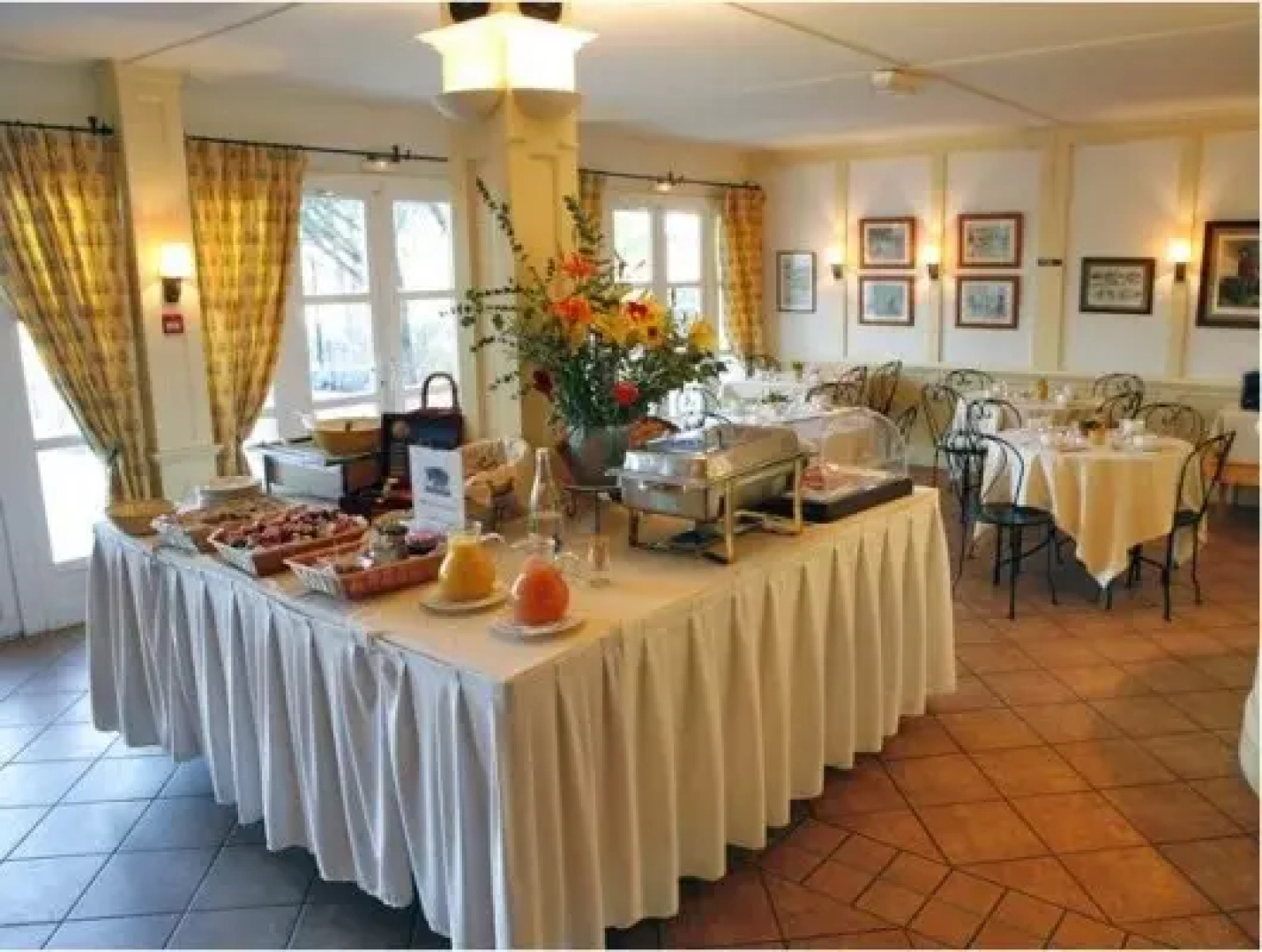 Pierre & Vacances Hotel Du Golf De Pont Royal En Provence