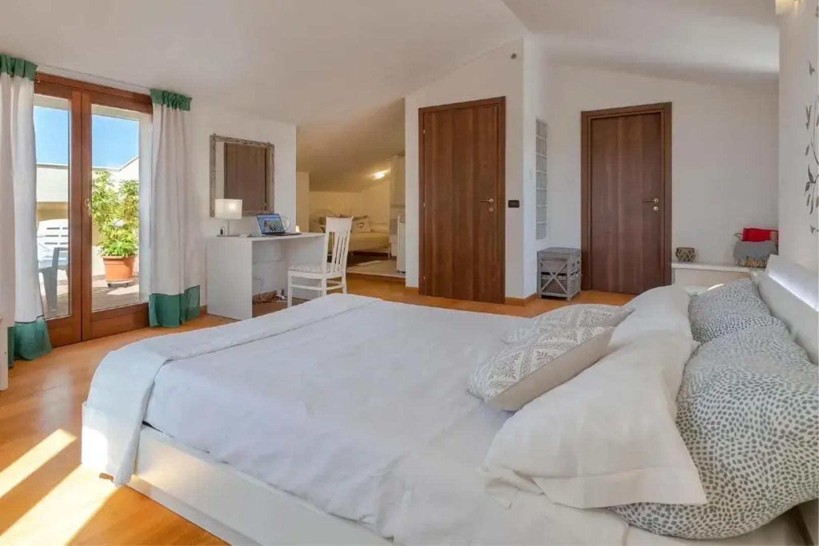 Sardinia Guest House - Adults Only