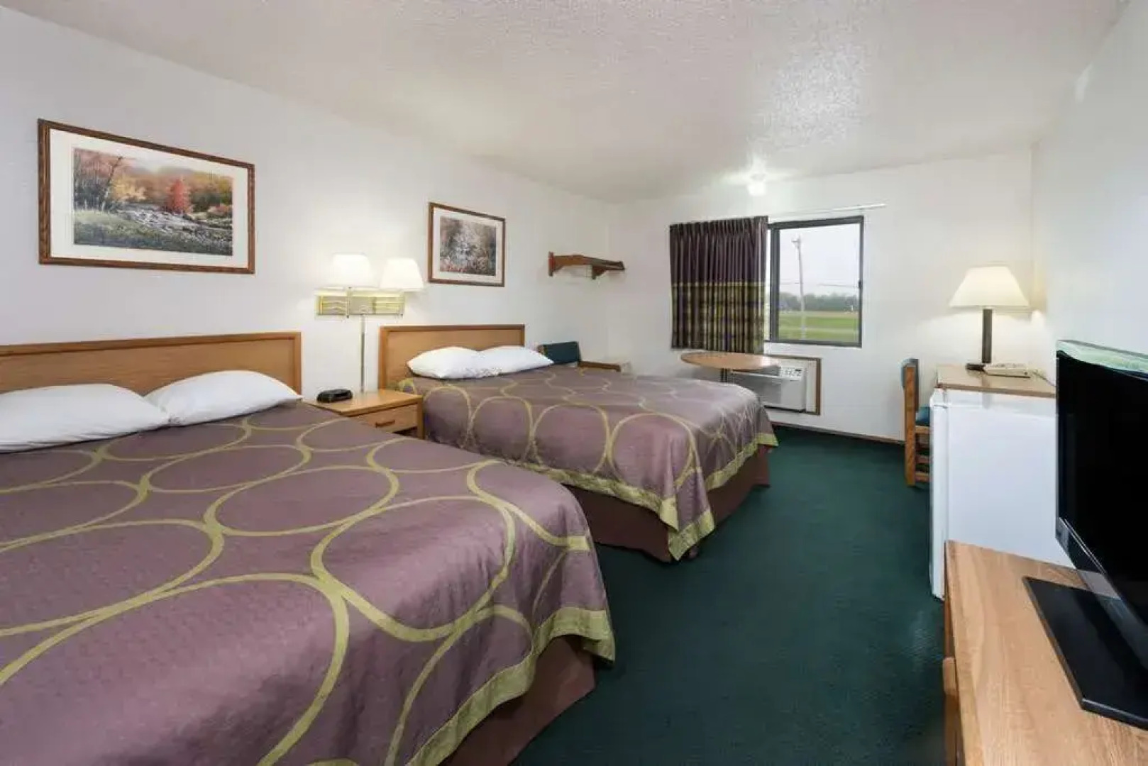 Super 8 by Wyndham Kingdom City