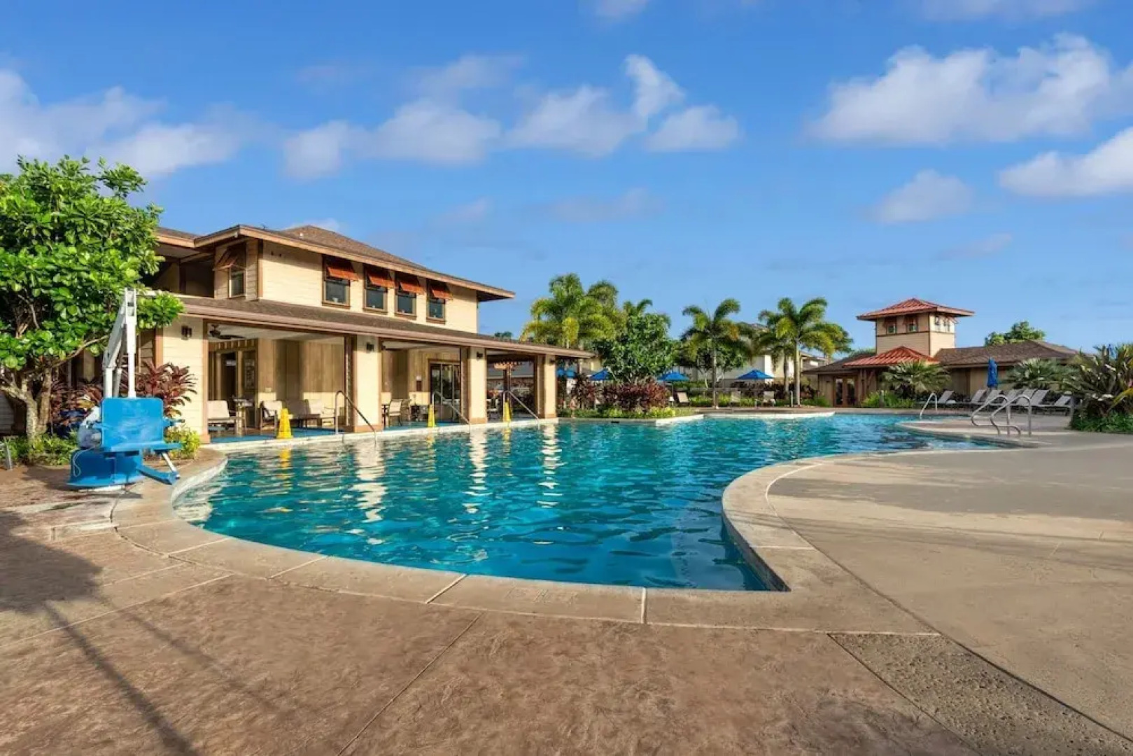 Pili Mai 5d 3 Bedroom Condo by RedAwning