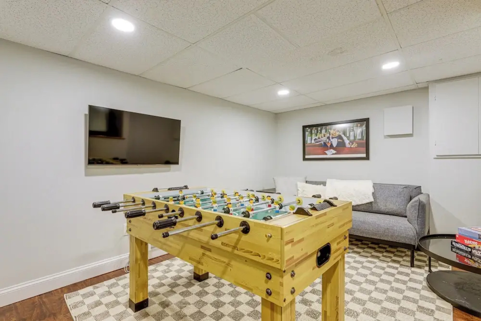 Niantic Duplex w/ Deck < 1 Mi to Beach + Boardwalk