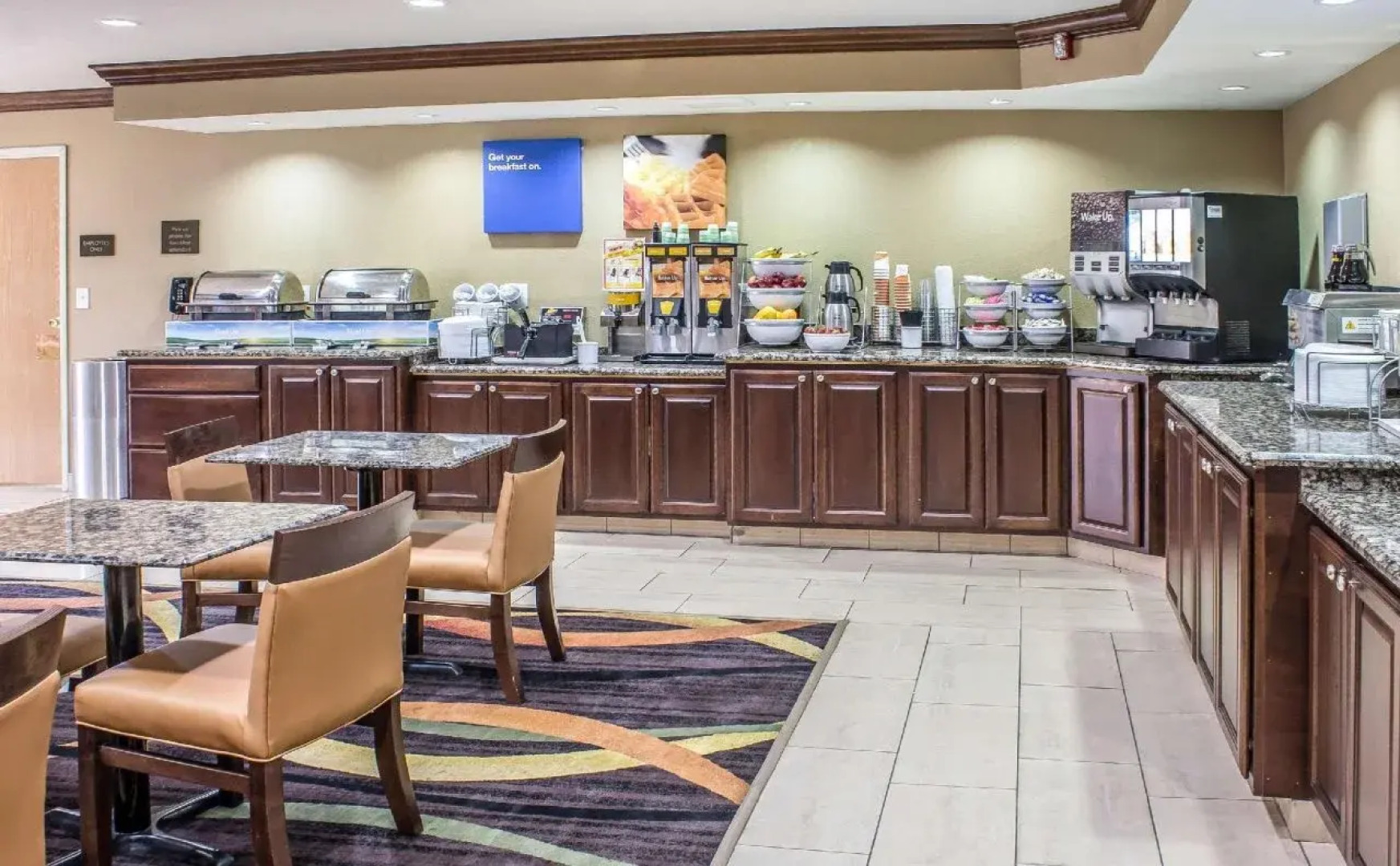 Comfort Inn & Suites Cedar Rapids North - Collins Road