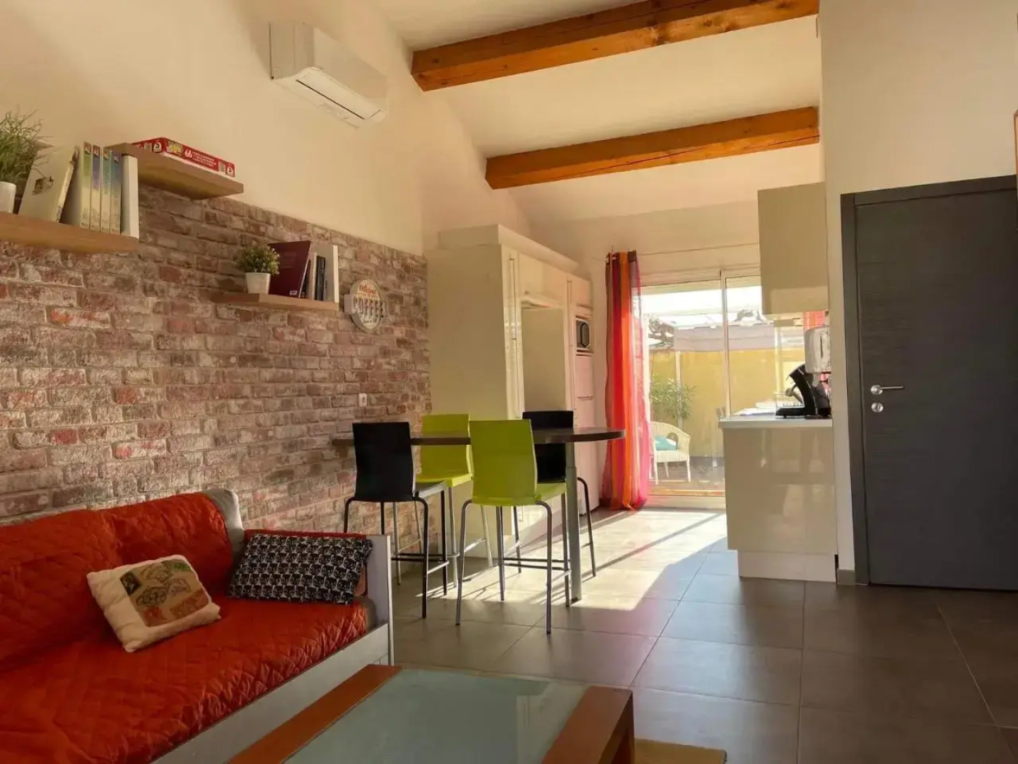 Maison neuve avec jardin au calme