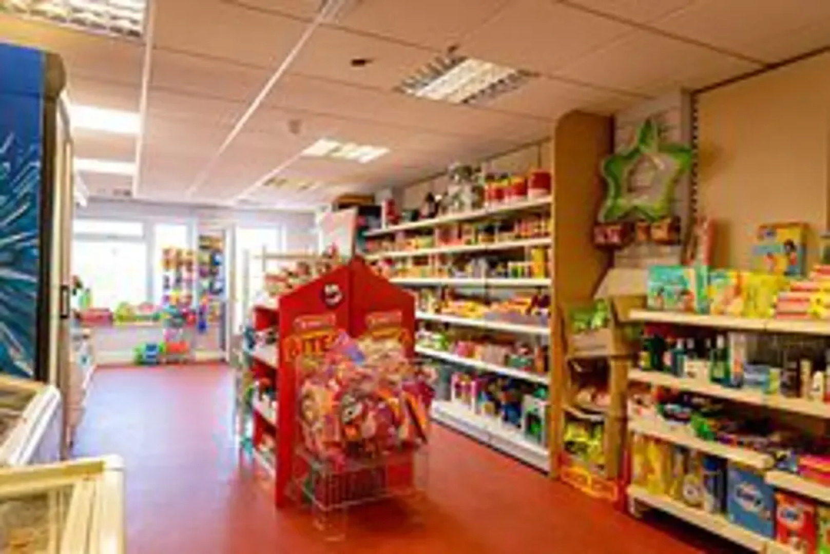 Spacious 2 bed Holiday Home Entertainment on Site