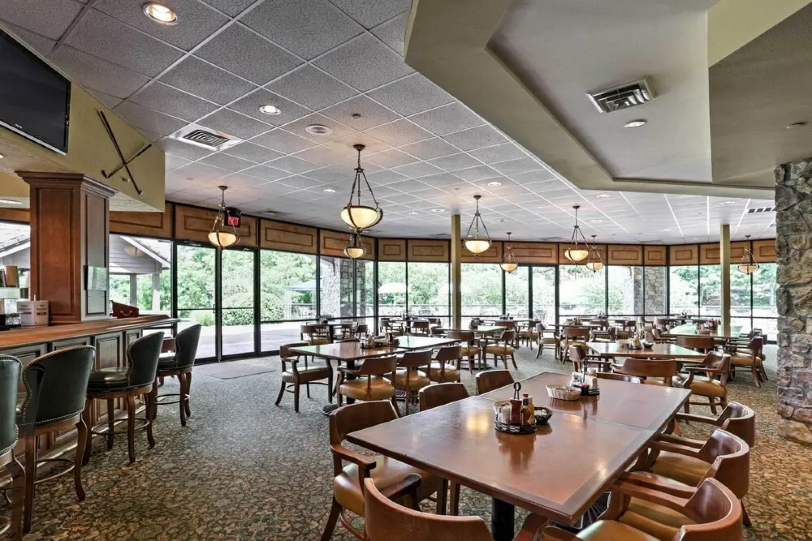 Branson West Cabin w/ Pool Access & Golfing