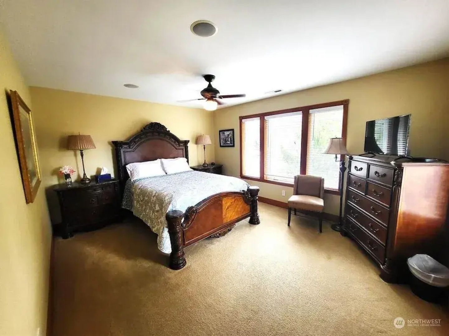 Mansion Inn Lake Stevens