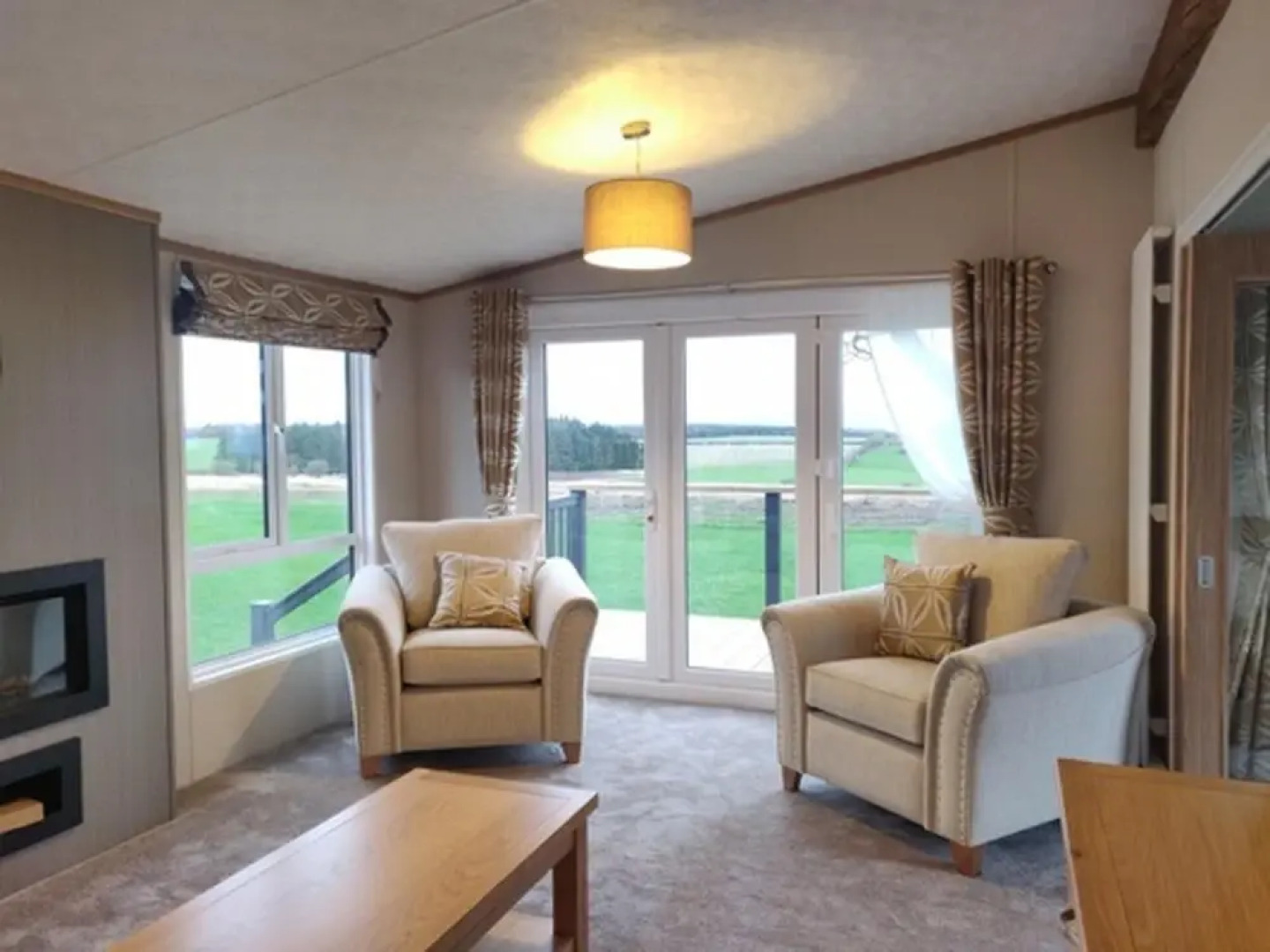 Rivendale 8 & Hot Tub 2 Bed