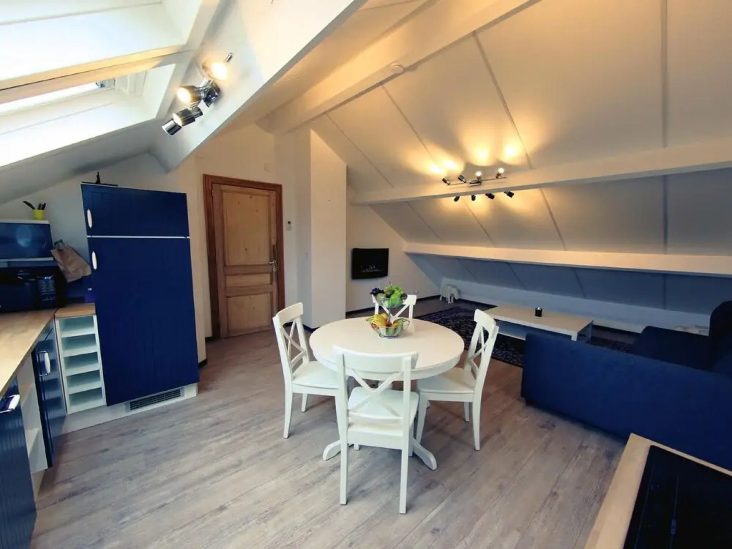 Apartment with One Bedroom in Waterloo, with Wifi