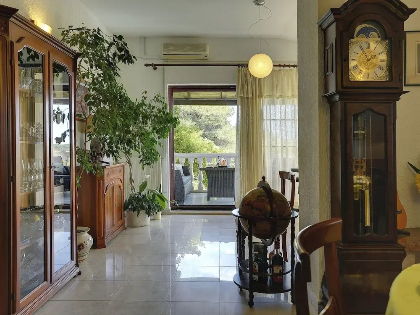 Holiday House for 14 Persons with Private Pool near Beach & Pula