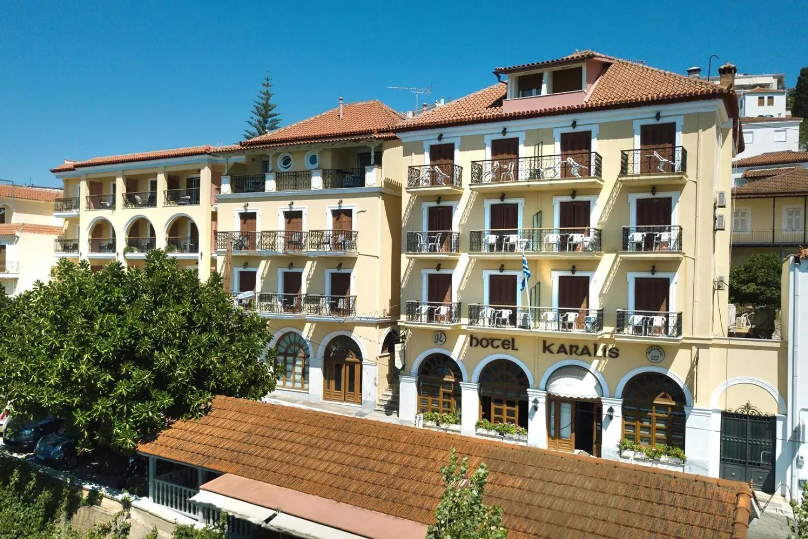 Karalis City Hotel