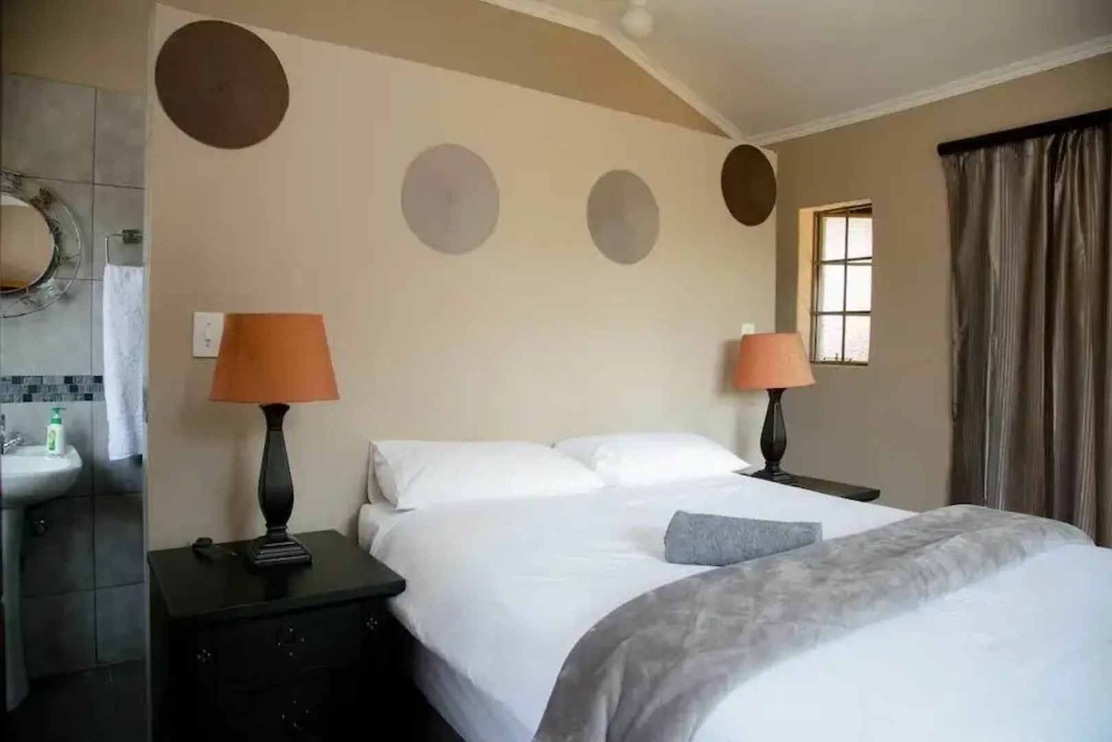 Lidwala Lodge - Hostel