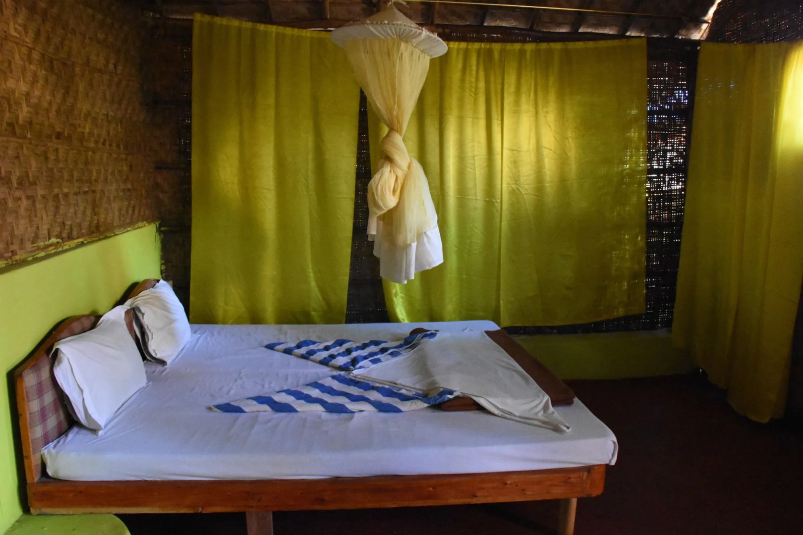 Sunset & Waves Resort