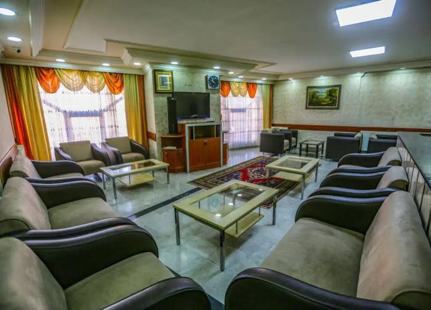 Zumrut Hotel
