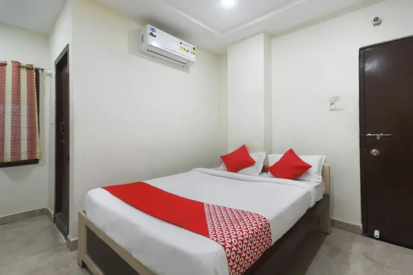 Hotel Cm Residency by OYO Rooms