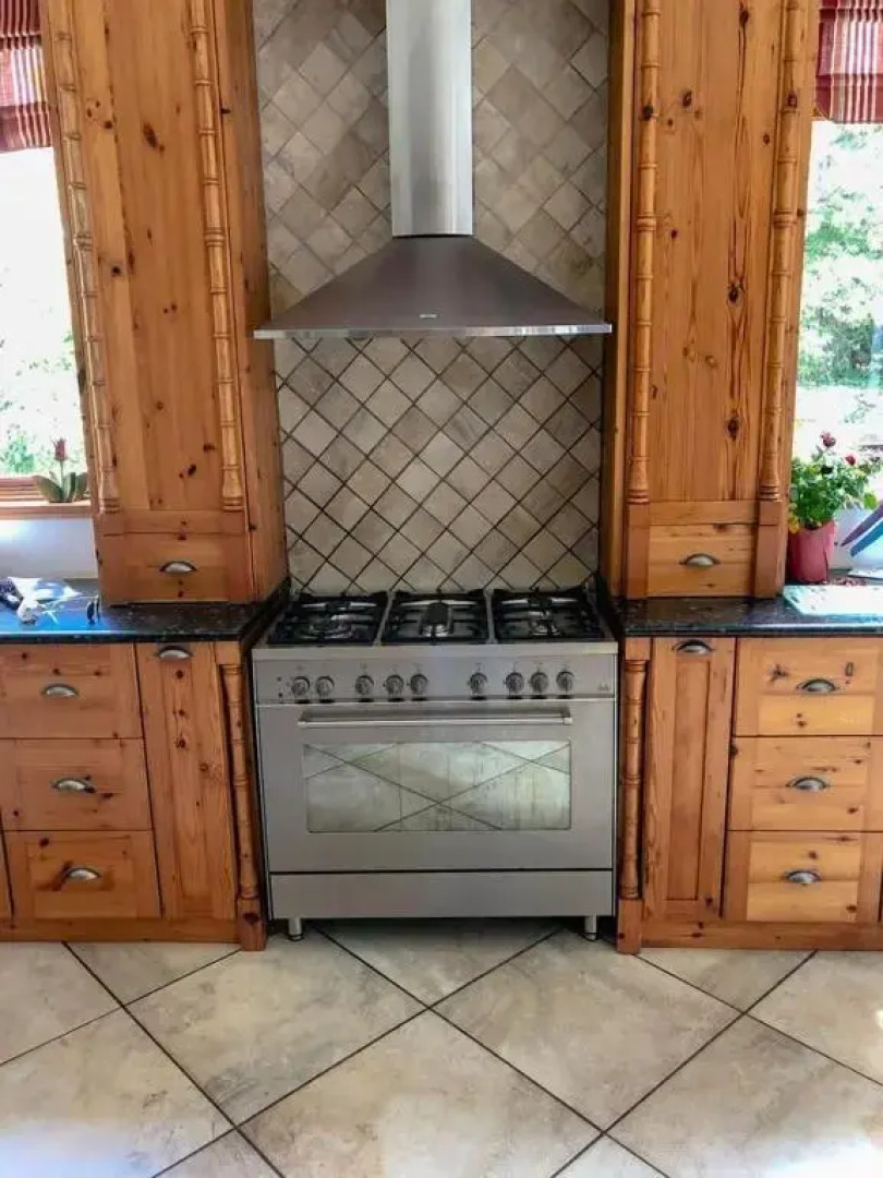 Secret Palace - Large 5 bedroom Family Home