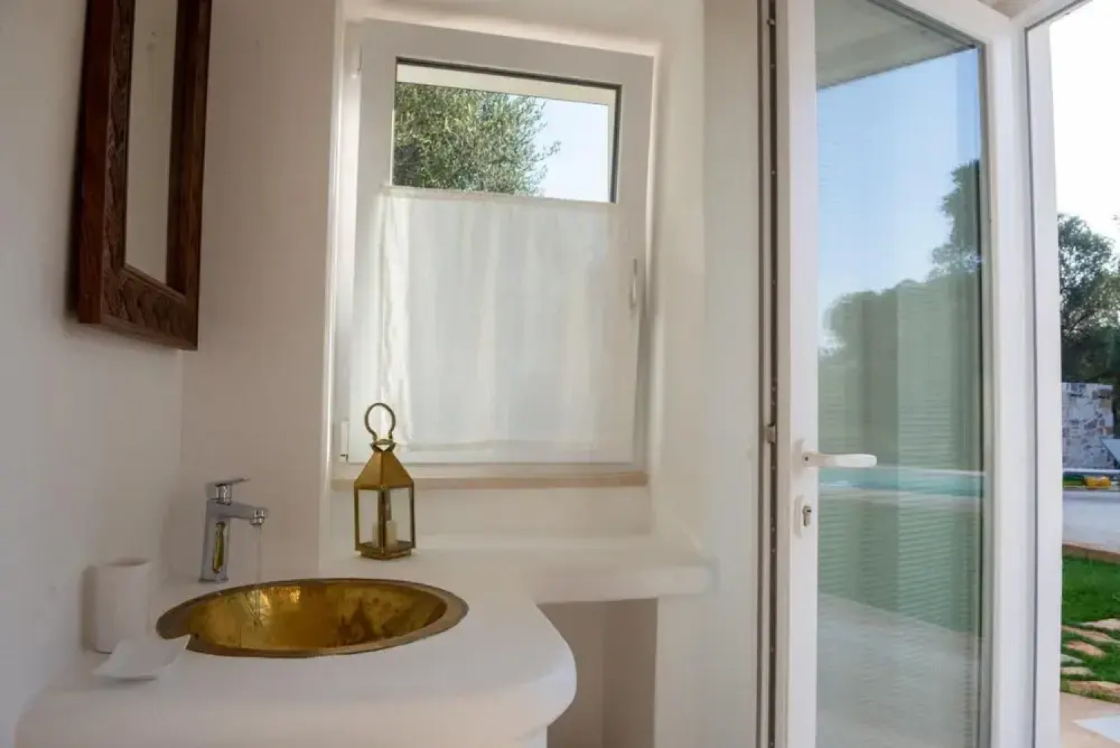 Traditional Trullo la Specchia