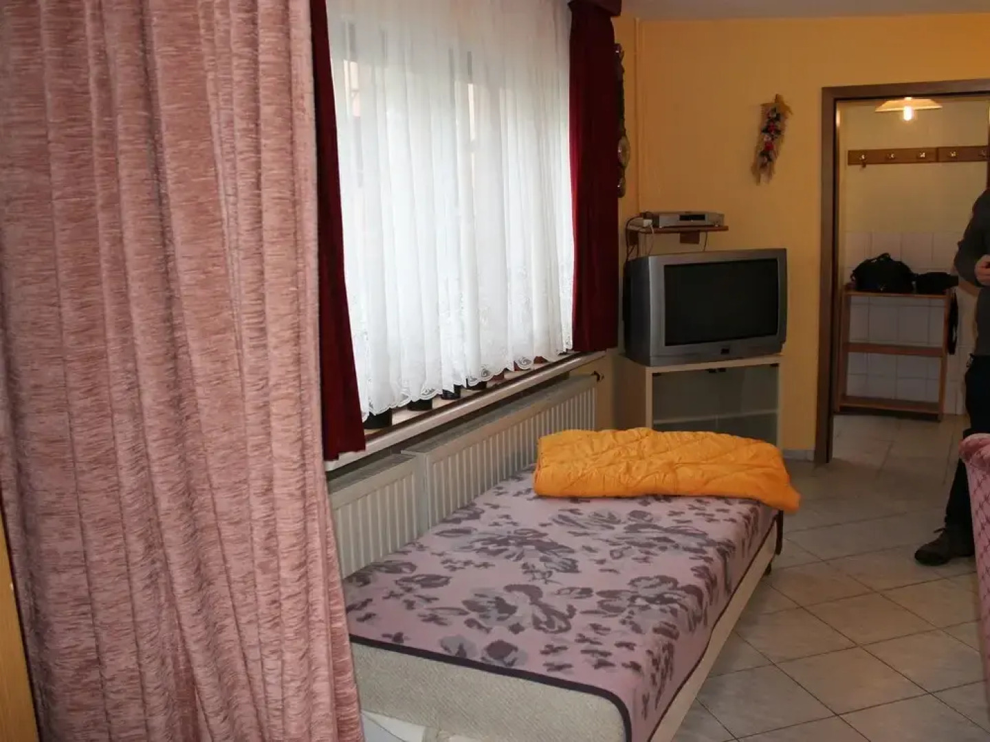 Welcoming Bungalow in Marlow With Terrace