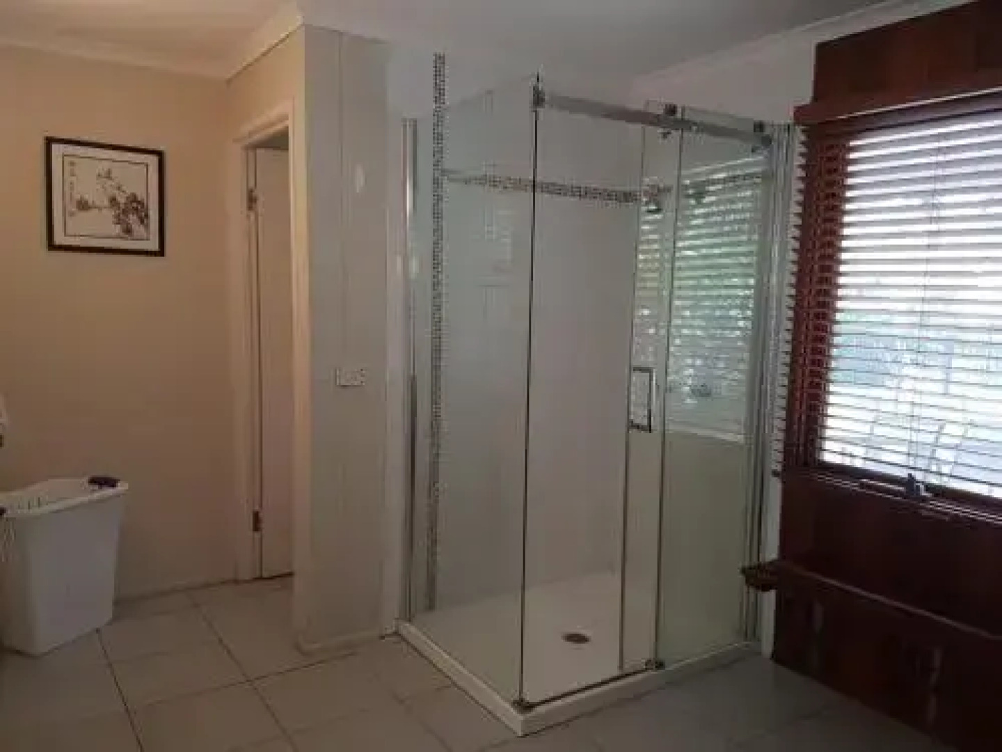 15 Larapinta Court Family Home With Swimming Pool In A Quiet Street And Central Location Close To Cbd