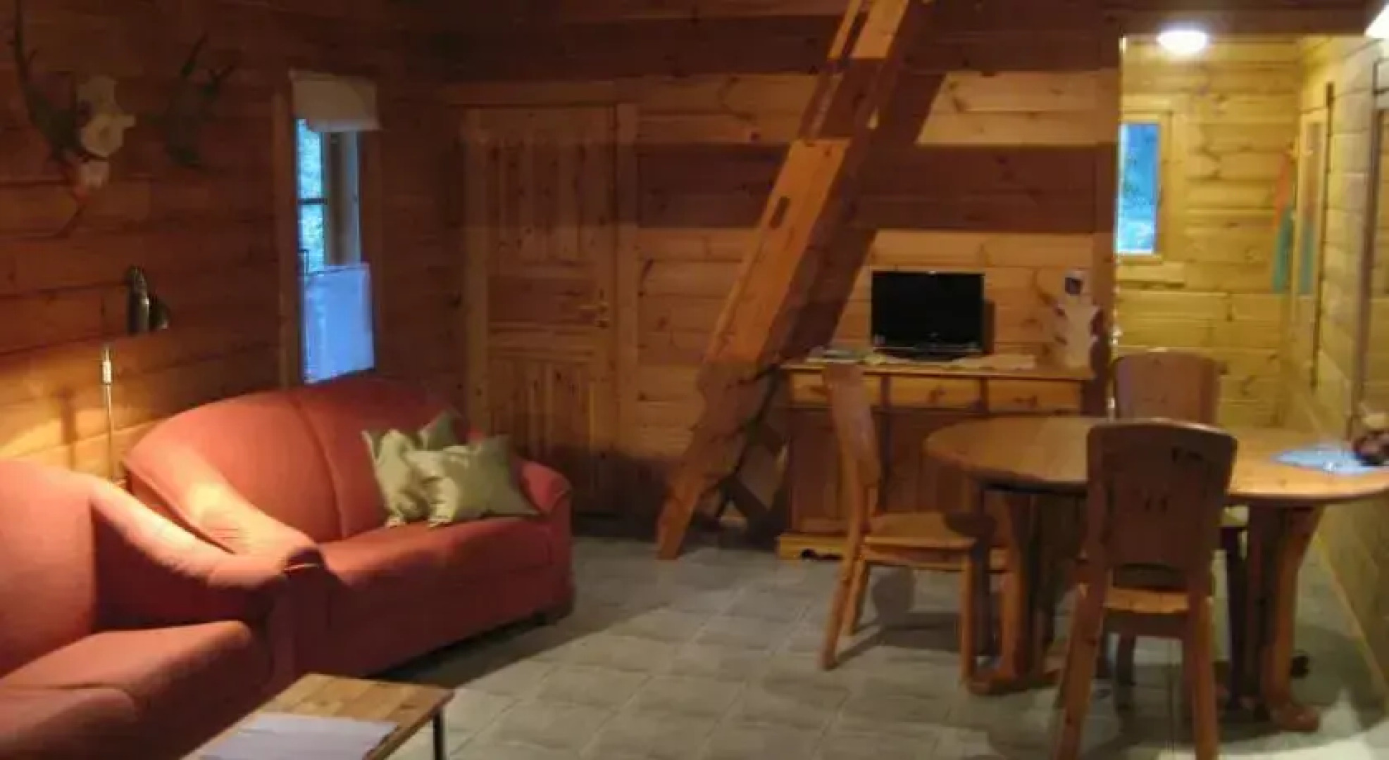 Hirvipirtit Lapland Cabins